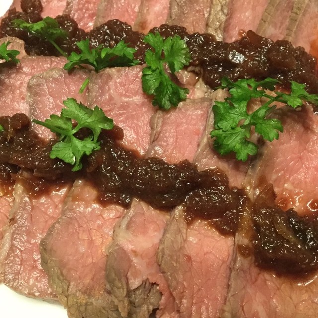 安全に低温調理機でしっとりローストビーフ レシピ 作り方 By Mana07mana クックパッド 簡単おいしいみんなのレシピが360万品