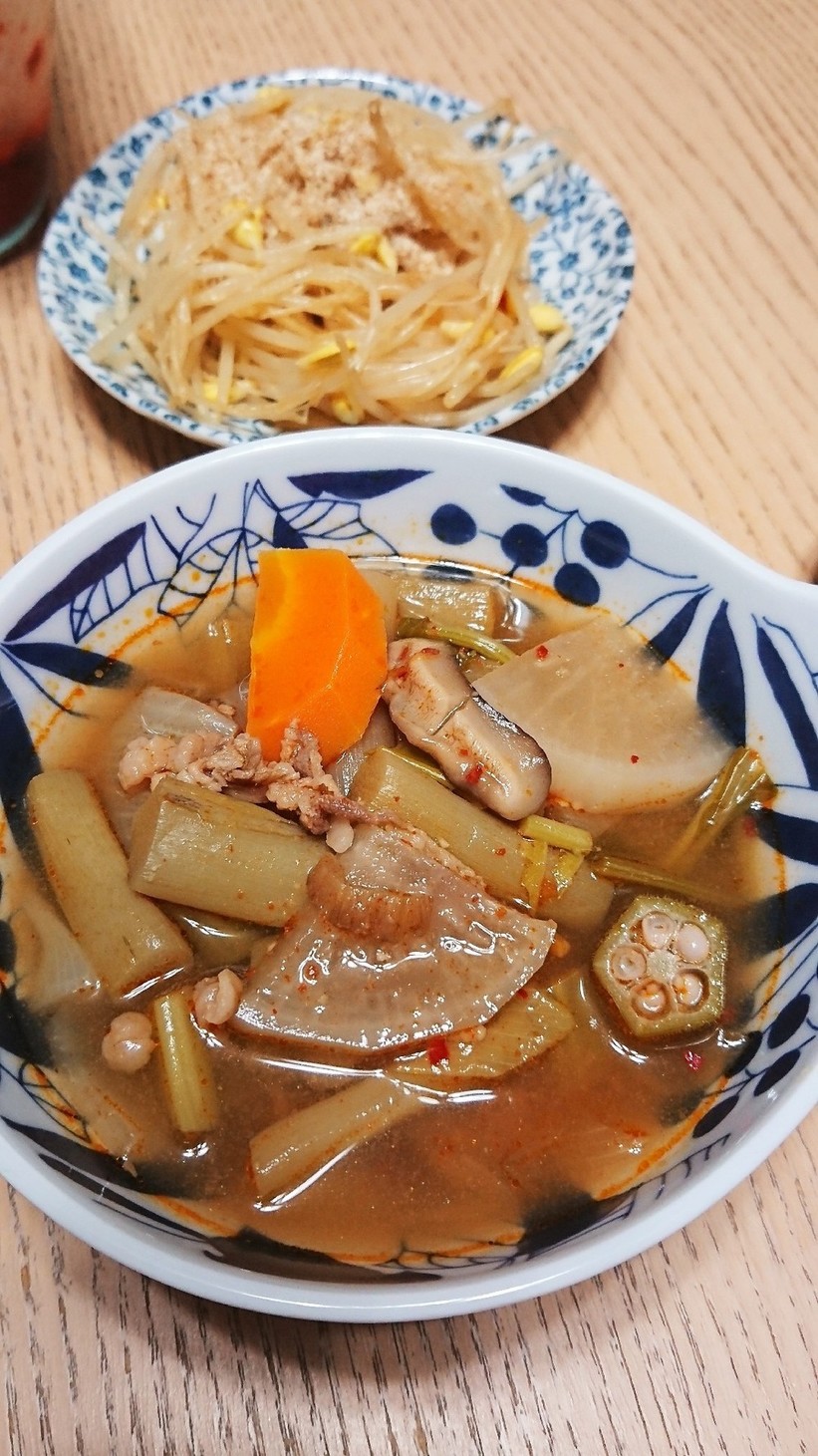 ずいきとオクラの牛肉スープ☆韓国猛暑対策の画像