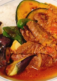夏野菜と牛肉のスパイシースープカレー
