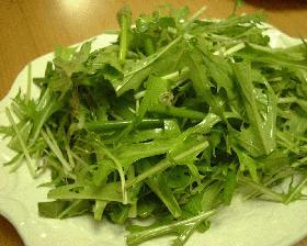 豆腐とみず菜のごま塩サラダ