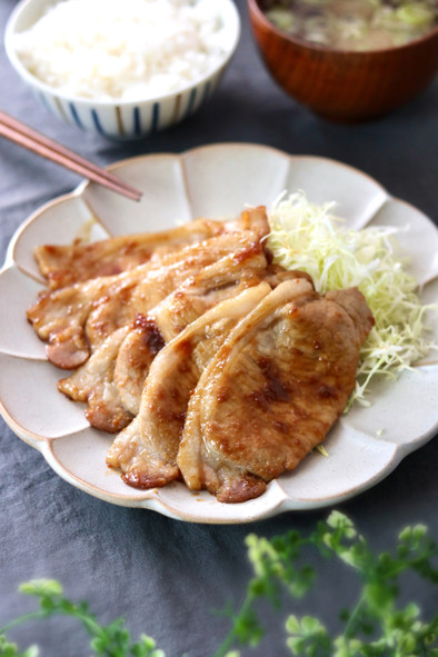 豚肉の生姜焼きの写真