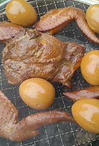 猪肉と鶏手羽肉の燻製