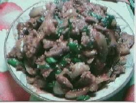 チェーユクポックム(豚肉のコチュジャン炒め)