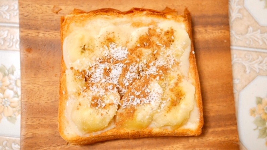 バニラ豆乳カスタードクリームのトーストの画像