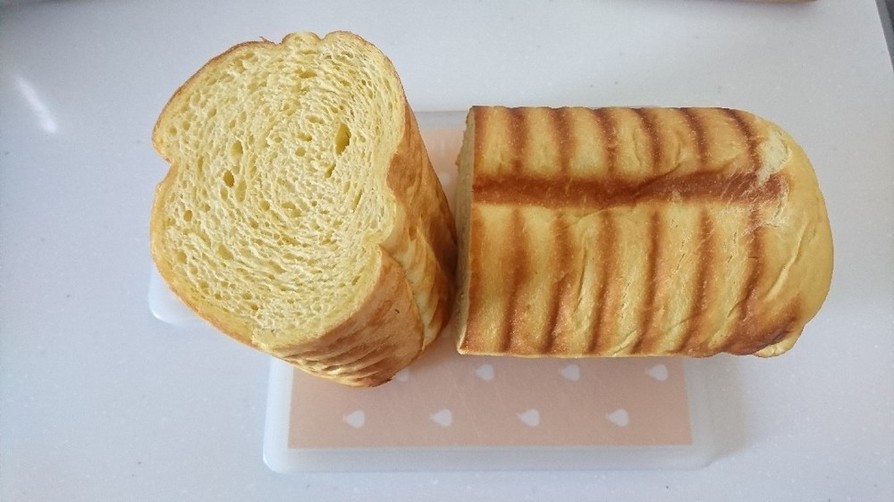 カボチャのトヨ型パンの画像