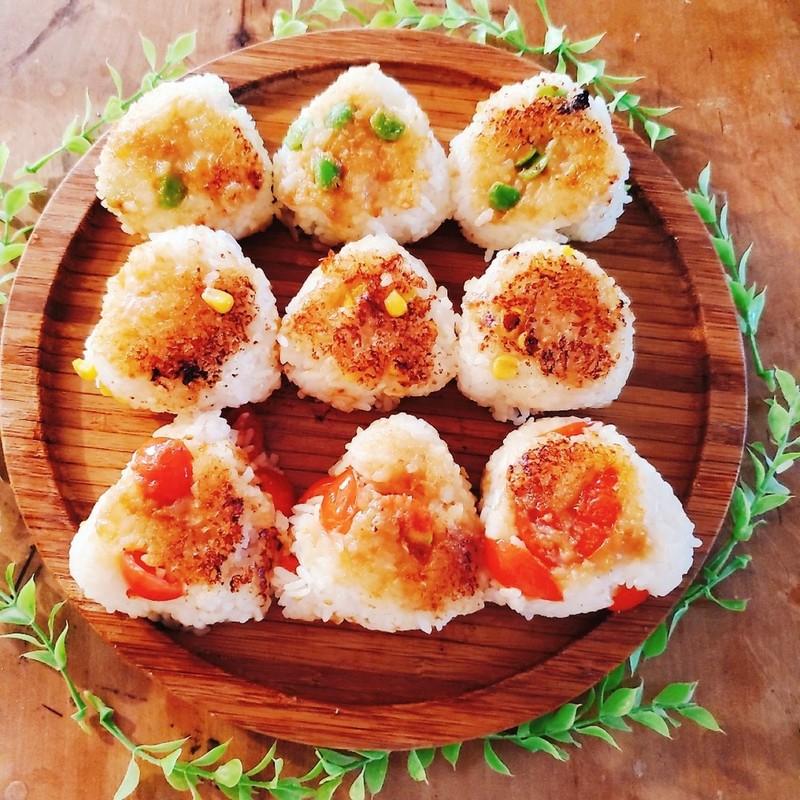 みんなが作ってる コーン バター おにぎりのレシピ クックパッド 簡単おいしいみんなのレシピが360万品