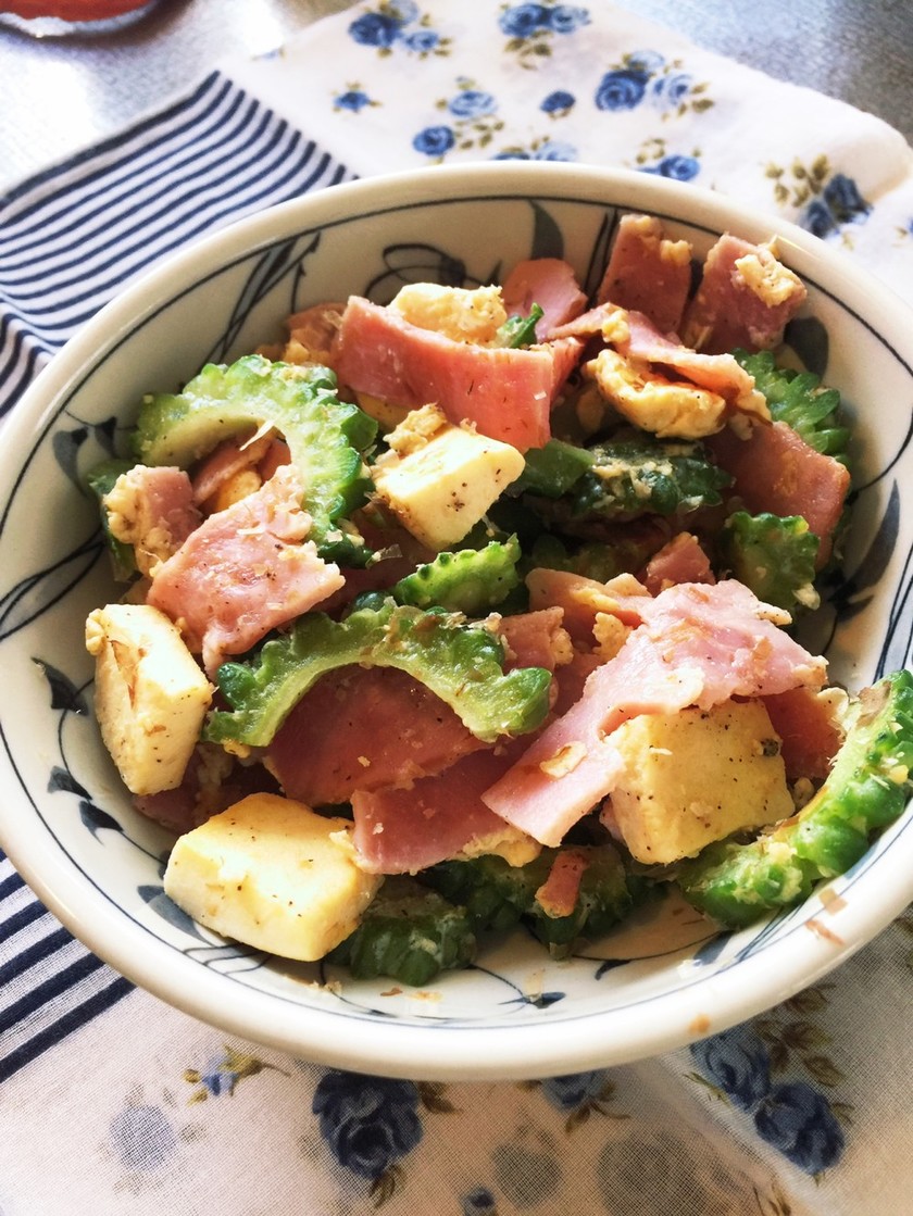 高野豆腐でゴーヤチャンプルー