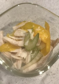 セロリと鶏ハムのピクルスサラダ