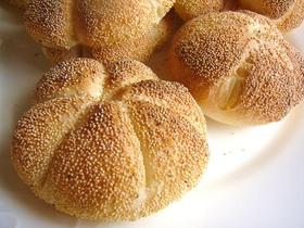 自家製酵母でハードパン！カイザーゼンメル