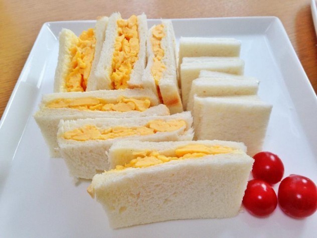 簡単！手作り塩麹の炒り卵サンドイッチの画像