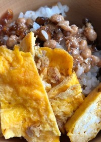 納豆とゴーヤの佃煮&卵焼きご飯