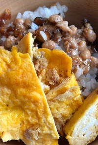 納豆とゴーヤの佃煮&卵焼きご飯