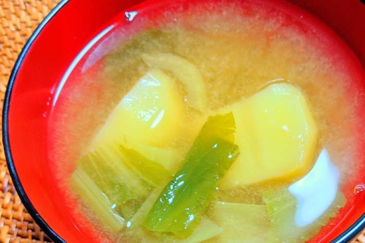 チンゲン菜とじゃがいもの味噌汁 レシピ 作り方 By 春菜食堂y クックパッド 簡単おいしいみんなのレシピが350万品