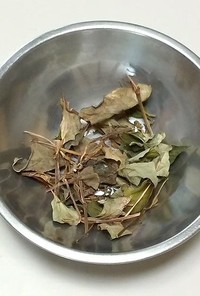 自家製ドクダミ茶