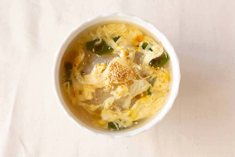 ふんわり卵とわかめの中華はるさめスープの画像