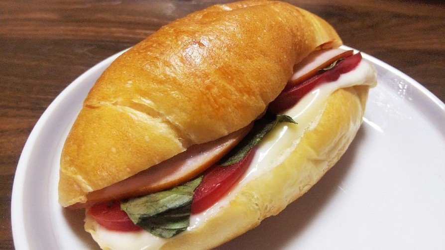 ポーランドソーセージとライ麦パンのパニーニ レシピ