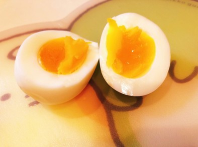 【簡単】基本の半熟茹で卵（半熟度　7割）の写真