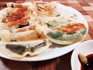 カマンベールチーズ餃子withわさび醬油の写真