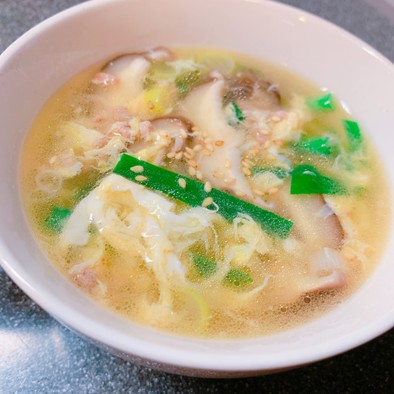 ひき肉入り★ニラ玉中華スープの写真