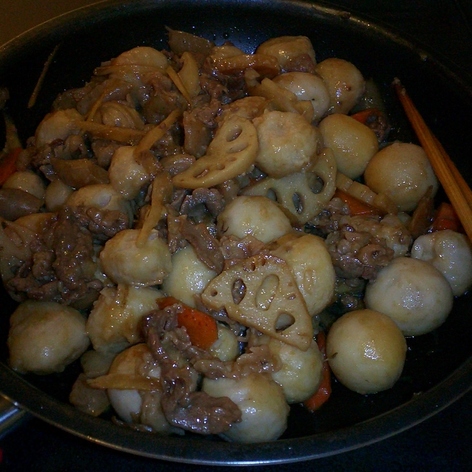 フライパンで新里芋と牛肉の炒め煮