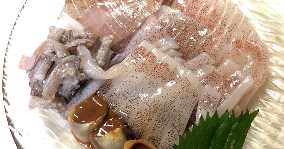 通の食べ方 漁師作りのイカ刺しと肝醤油 レシピ 作り方 By 異風人 クックパッド 簡単おいしいみんなのレシピが371万品
