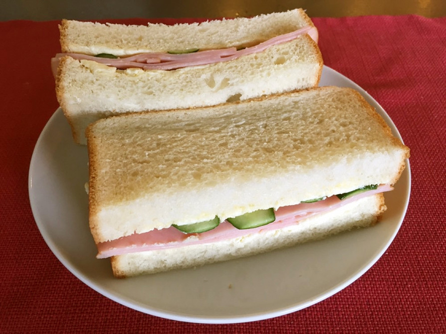 クリームチーズハムサンドイッチの画像