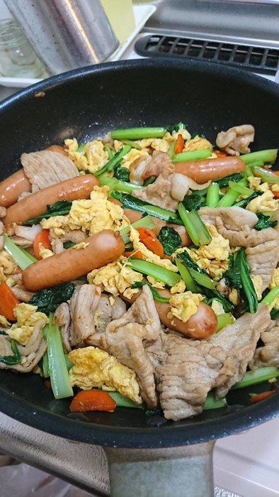 小松菜と豚卵ソーセージの中華炒めの写真