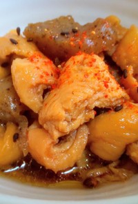 生姜の効いた鶏皮と胸肉のあっさり醤油煮