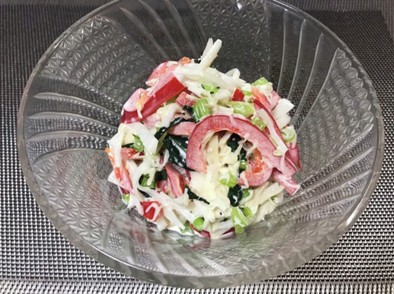 江戸菜とパプリカの大根サラダの写真