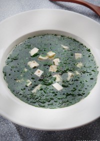 時短で栄養豊富！モロヘイヤの中華スープ