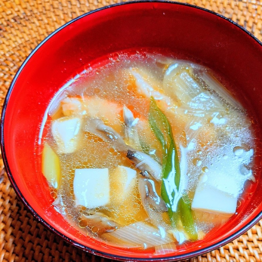 カニカマの味噌汁の画像