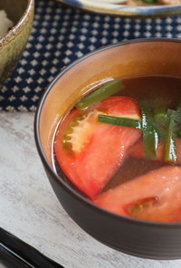トマトの韓国風みそ汁