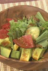 水菜・アボカド・トマトのサラダ