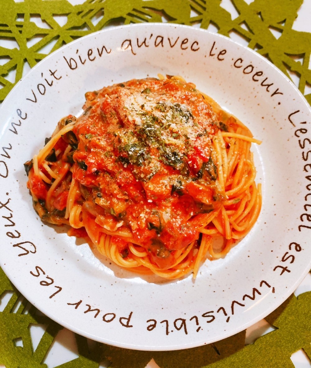 ほうれん草ベーコンのトマトクリームパスタ レシピ 作り方 By マカロン クックパッド 簡単おいしいみんなのレシピが350万品