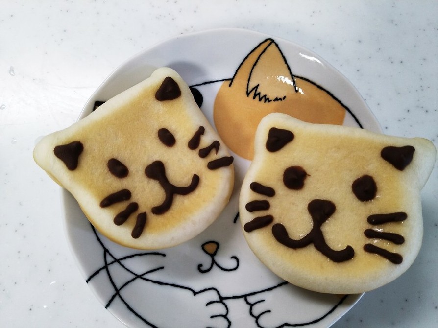 冷やして美味しい　猫型　クリームパンの画像