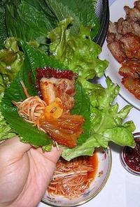サムギョプサル（韓国の豚バラ焼肉）