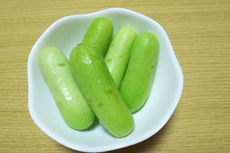 ミニきゅうりの塩レモン水漬け レシピ 作り方 By かつじけいご クックパッド 簡単おいしいみんなのレシピが352万品