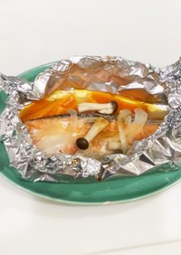 鮭と野菜のバターホイル焼き