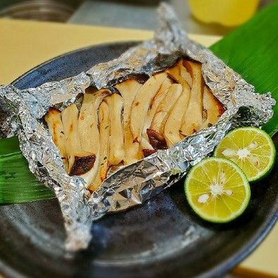 まるで松茸！革命のやみつきエリンギ焼きの写真