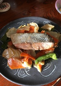 超簡単！鮭と野菜の味噌蒸し焼き❣️