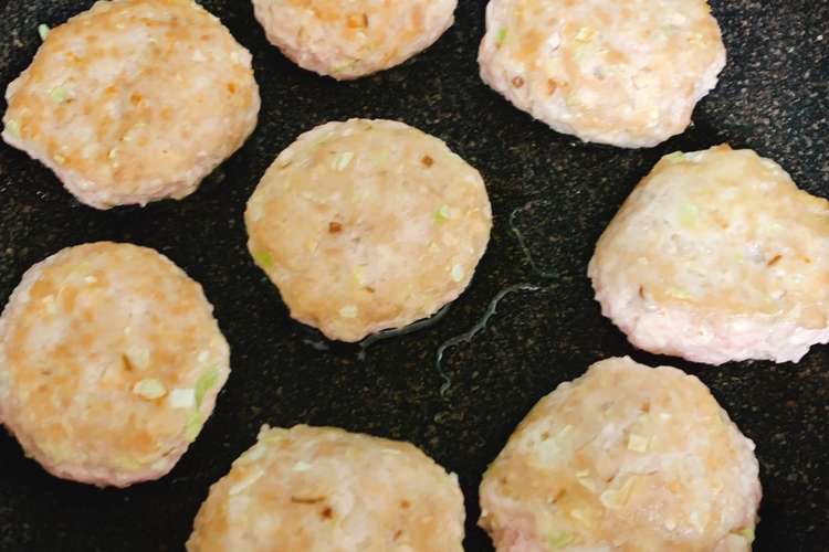 離乳食完了期 豆腐と里芋の野菜ハンバーグ レシピ 作り方 By Aco313 クックパッド 簡単おいしいみんなのレシピが376万品