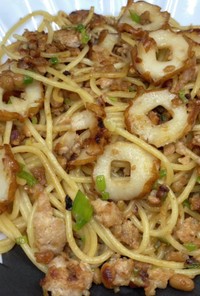 納豆と鶏ひき肉　カリカリスパゲティ