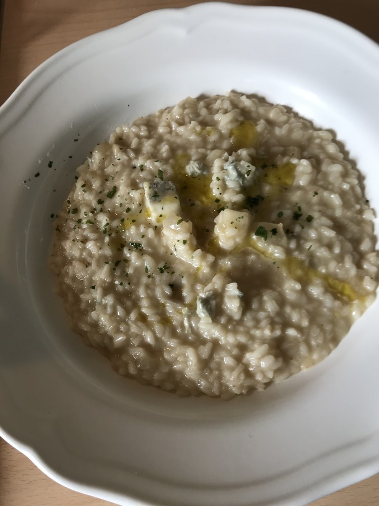 洋梨とゴルゴンゾーラチーズのピザのレシピ