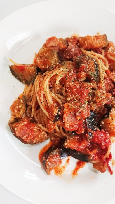 トマトとなすのスパゲッティ ポモロッソの写真
