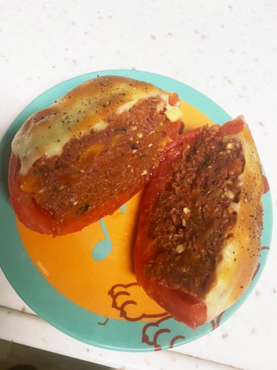 トマトとコンビーフのカレー風味ファルシの写真