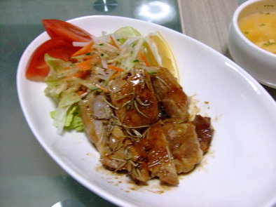 鶏ソテー　バルサミコソースの写真
