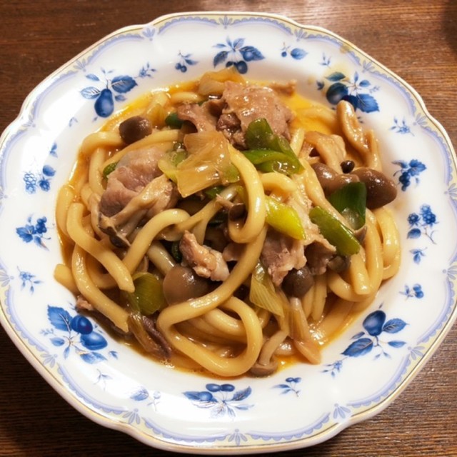 シメ風すき焼きうどん レシピ 作り方 By Tautaka クックパッド 簡単おいしいみんなのレシピが353万品 シメ風すき焼きうどん レシピ 作り方 By Tautaka クックパッド 簡単おいしいみんなのレシピが353万品