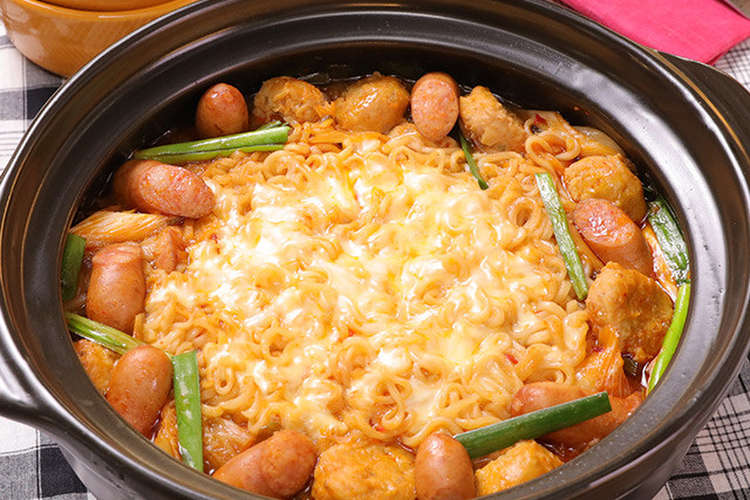 香薫ウインナーで本格プデチゲ鍋 レシピ 作り方 By 香薫 こうくん クックパッド 簡単おいしいみんなのレシピが376万品