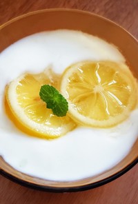 レモンシロップ漬けレモンのヨーグルト