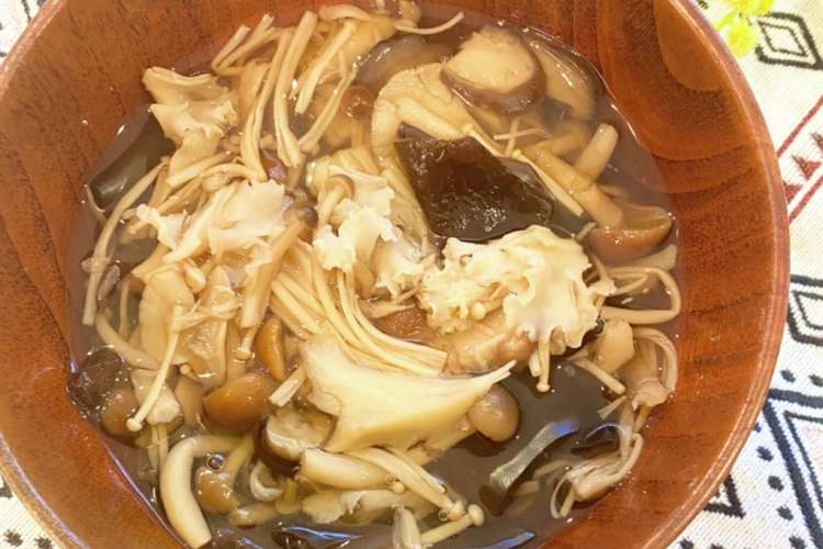 旨みと栄養たっぷり とろとろきのこ汁 レシピ 作り方 By あやちゅ クックパッド 簡単おいしいみんなのレシピが372万品